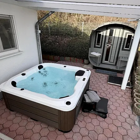 Wellness-ferienhaus - Seeblick, Sauna, Whirpool Möhnesee
