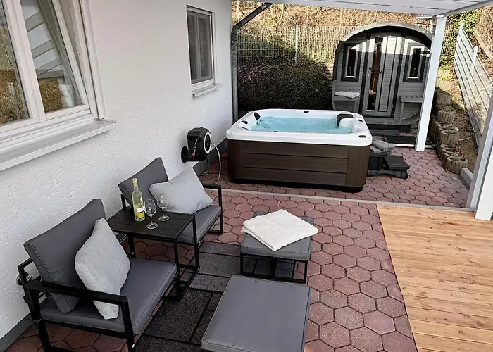Vakantiehuis Wellness-ferienhaus - Seeblick, Sauna, Whirpool Möhnesee